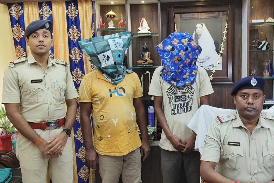 2 arrested for stealing rice at ICDS center in Bankura