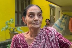 Policeman impersonates elderly woman in Barasat, robs her of gold jewelry
