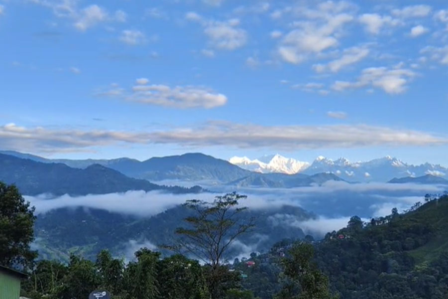 Kanchenjunga peak seen from Darjeeling