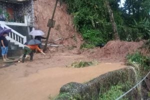 2 dead in massive landslide in Mirik due to incessant rains