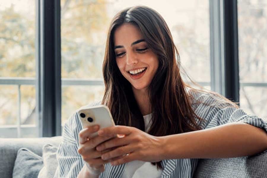 Prescription Plus: Excessive mobile use can indirectly lead to Kyphoscoliosis