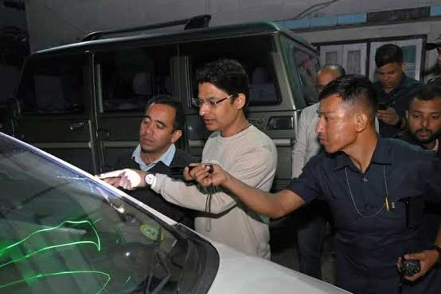 North Bengal: Stones pelted at BJP MP Raju Vishar's convoy