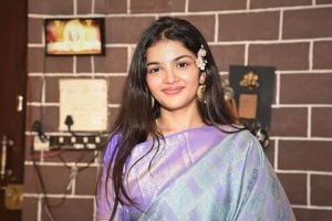 Celebrity Durga Puja: saina chatterjee shared a old video of puja with father abhishek chatterje