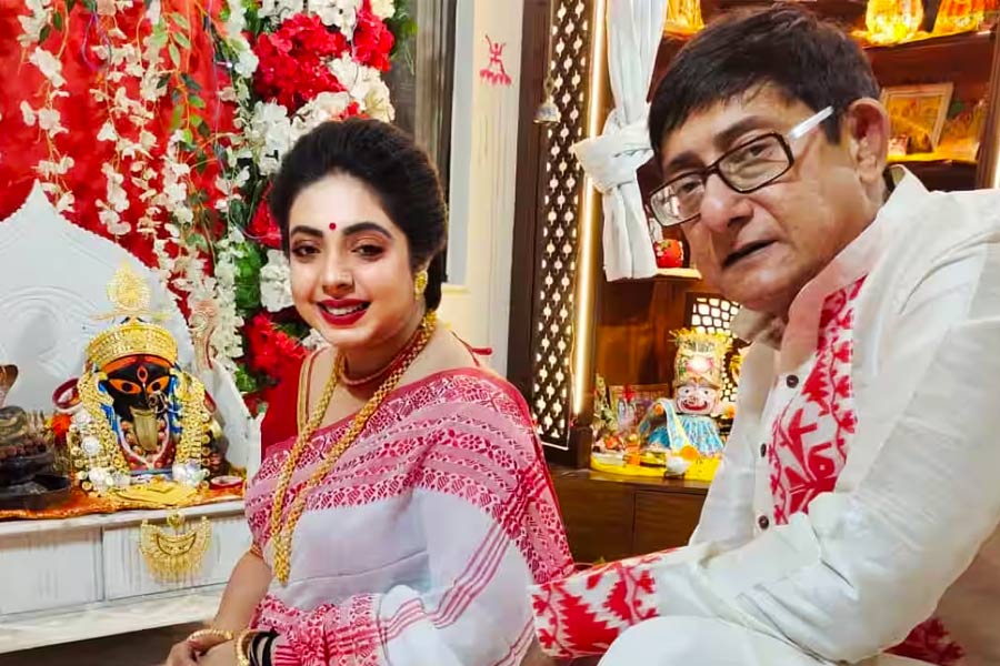 Kali Puja 2025: Sreemoyee Chattoraj shares Kanchan Mullick's puja plan