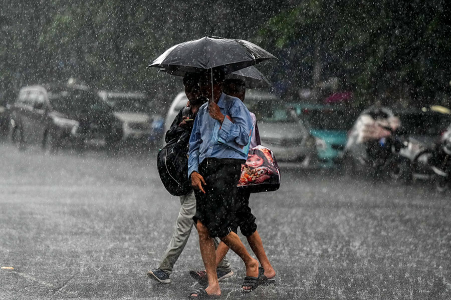 Weather Update, Huge rainfall in kolkata and all over West Bengal