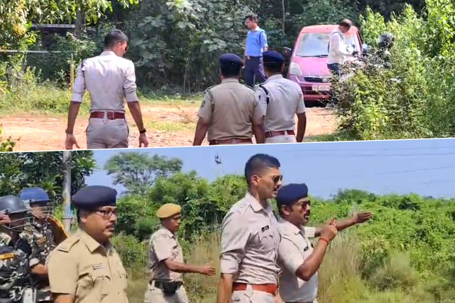 Police visit the Crime Scene with five accused for reconstruction of the incident